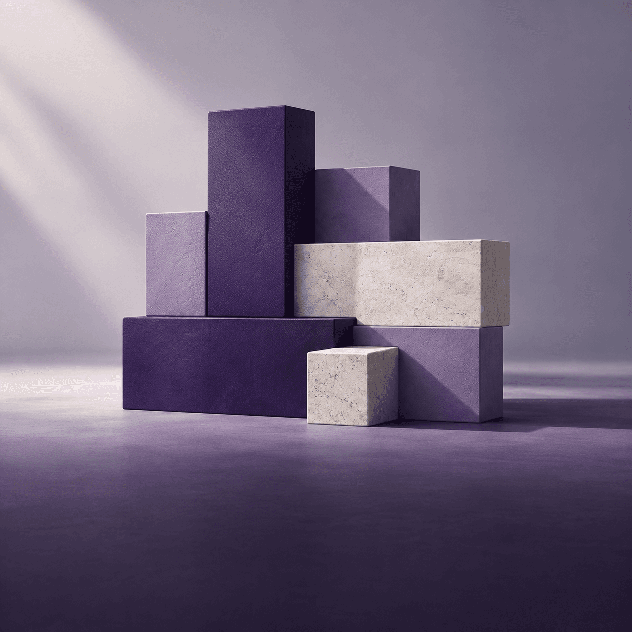 Composición de bloques geométricos en violeta, lavanda y piedra clara